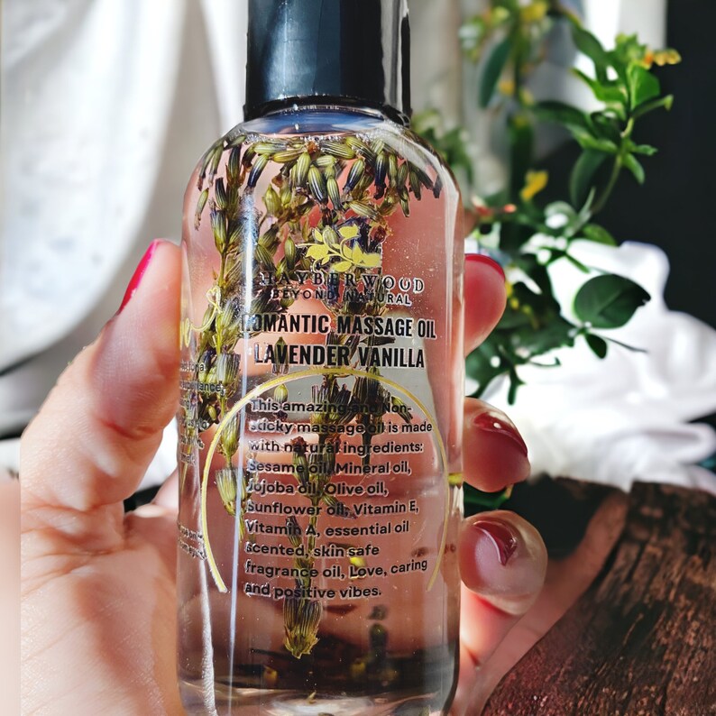 Olio da massaggio alla lavanda e vaniglia: romantico olio corpo biologico con vitamine immagine 2