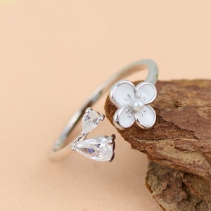 Sterling Silver flower Ring,Sweet,Flower ring, Adjustable size, Ring for her,Delicate