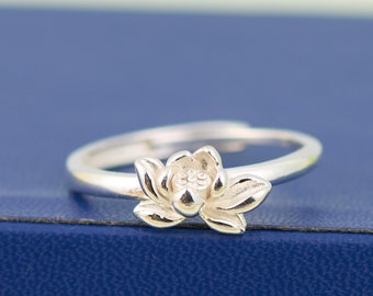 Sterling Silver lotus flower Ring,Lotus flower Ring,Flower ring, Adjustable size, Ring for her,Delicate.