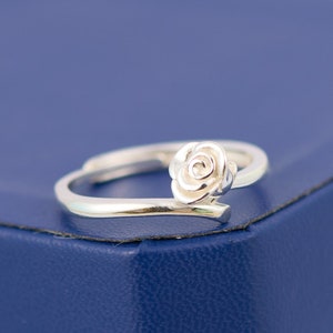 Sterling Silver rose Ring, Flower ring,  Rose Ring,Adjustable size, Ring for her,Delicate.