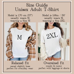Op de afbeelding: Maattabel voor een unisex volwassen T-shirt. De afbeelding toont twee modellen die witte T-shirts dragen, een met een "M" en de andere met een "2XL". De tekst beschrijft een relaxte pasvorm en een oversized pasvorm. De modellen zijn 170 cm en 168 cm lang.