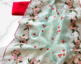 Saree en organza de soie pure avec fil de viscose Jal Work, sari de travail de broderie Chikankari