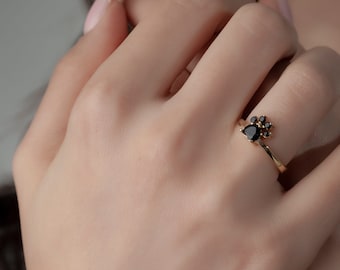 14K gold Dog Paw Print Ring, Gold Adjustable Paw Ring, Pet Paw Ring, Cat Paw Ring, Adjustable Fashion Ring, Dog Lovers Gift, Dog Mom Ring