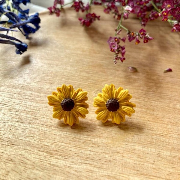 Sunflower earrings Sunflower stud flower earrings polymer clay jewelry gift for her wedding jewelry yellow jewelry bridesmaid jewelry