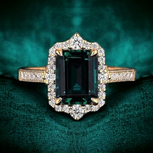 Vintage Emerald Ring, 18K Solid Gold Wedding Ring, Art Deco Diamond Halo Ring, May Birthstone Bridal Ring, Antique Birthday Gift For Women