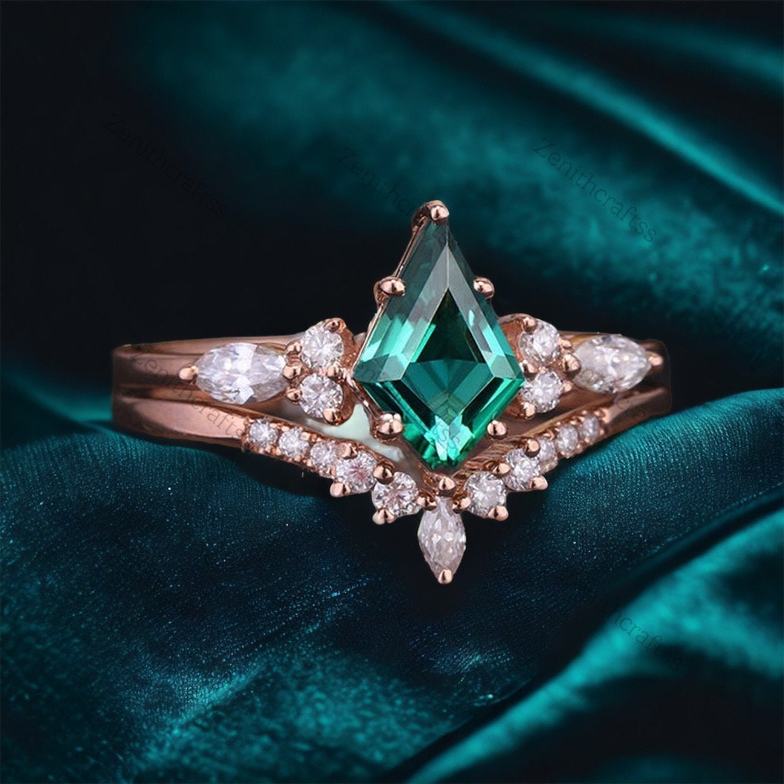 Kite Cut Emerald Engagement Ring Hexagon Shaped Unique Emerald Ring Vintage  Gold Ring Bridal Ring Art Deco Antique Wedding Ring for Women - Etsy |  Hexagon engagement ring, Dragon ring engagement, Emerald