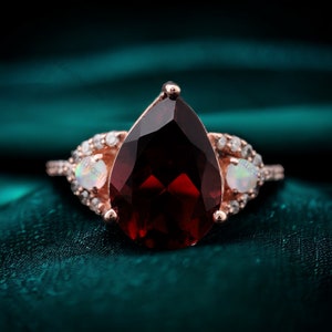 Teardrop Red Granat Ring, Feuer Opal Edelstein Verlobungsring, 14K Rose Gold Versprechen Ring für Frauen, Januar Birthstone Geschenk für Freundin