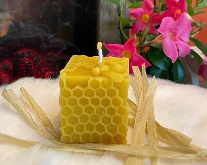Cube candle