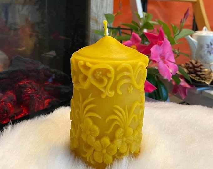 Pillar candle with floral pattern