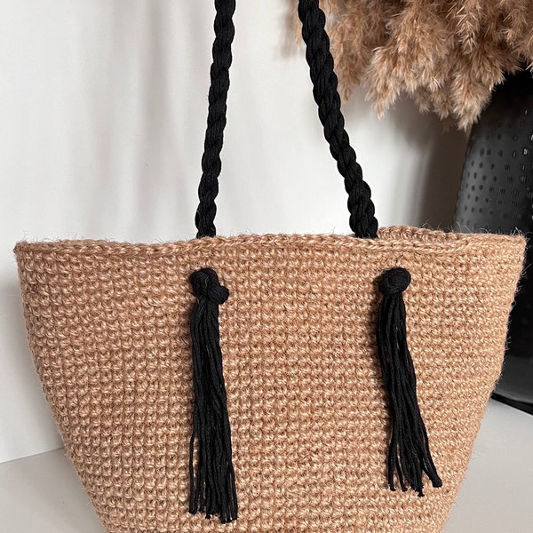 Boho Chic: Handmade jute bag with tassels - unique design for individualists