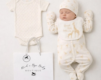 Unisex Newborn Baby Gift Set 5 Piece Cream Giraffe Outfit | Newborn Essentials Clothing Set | Baby Shower Gift for Boys & Girls