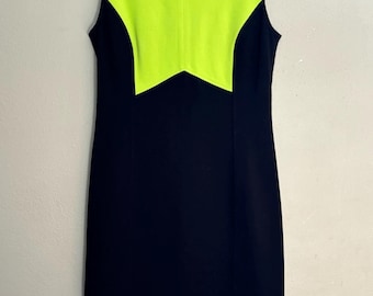 Kenneth Cole Colorblock Etuikleid: Schwarz & Neongrün, Gr. 0