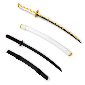 以下が含まれることがあります： 装飾用の刀のコレクション。1つの刀は、金と黒のアクセントが付いた白い刃と白い柄が特徴です。もう1つは黒で、黒い柄が付いています。白い鞘と黒い鞘も含まれています。
