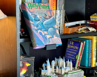 Bookshelf Display Clip | Show Off Your Favorite Book | 3D Printed Front-Facing Book Holder