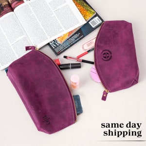 Personalized Leather Makeup Bag – Custom Cosmetic Pouch – Monogram Toiletry Bag for Her
