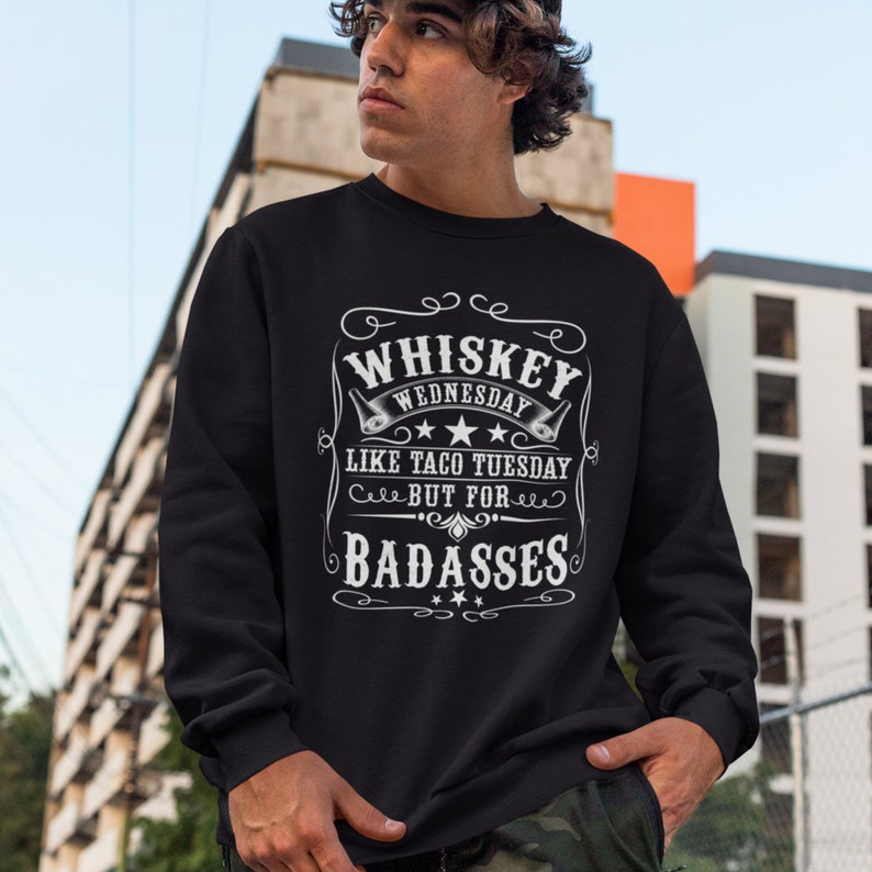 Felpa con scritta "Sarcastic Whiskey": regalo per gli amanti del whisky immagine 7