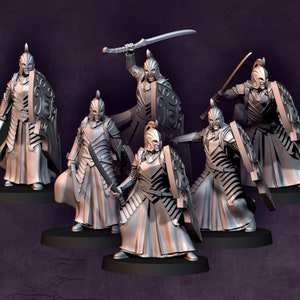 Peut inclure: Six figurines de guerriers fantastiques argentés, chacun avec une épée et un bouclier. Les figurines portent des armures et des casques détaillés. Elles sont posées sur des socles circulaires noirs, pour un jeu de table ou à collectionner.