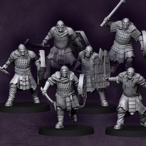 Peut inclure: Cinq figurines miniatures en plastique gris de guerriers portant une armure de mailles et tenant des épées et des boucliers. Les figurines sont posées dans différentes positions de combat.