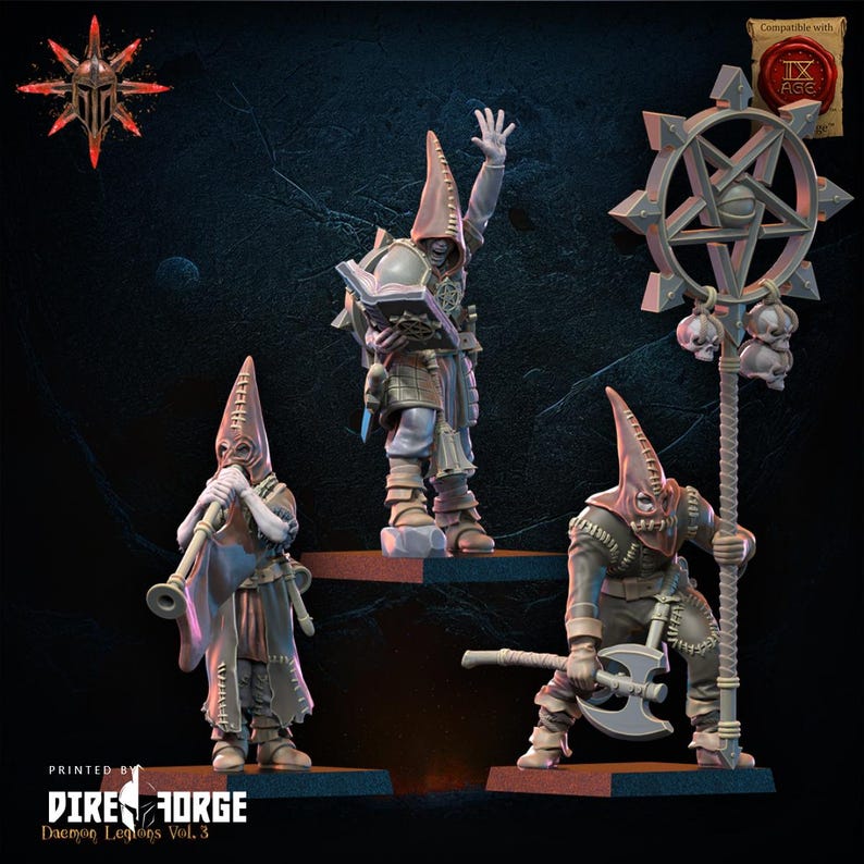 Puede incluir: Tres figuras en miniatura impresas en 3D de figuras encapuchadas, una sosteniendo un libro, otra una flauta y otra un hacha. Las figuras est&aacute;n pintadas en color gris claro y est&aacute;n de pie sobre una base gris. Las figuras son compatibles con el juego IX Age.