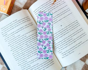 Marque-page Rosie Posie | Marque-page floral | Marque-page rose | Merchandising livresques | Marque-page rose | Cadeaux pour amoureux des livres | Marque-page Saint-Valentin | Coquette