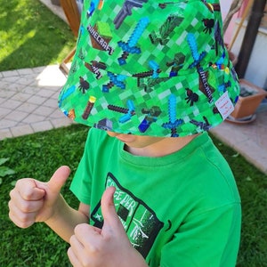 Gorro Minecraft doble reversible para niño