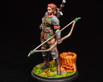 Pro Painted Human Female Ranger Miniature | Fantasy Female Ranger för Dungeons and Dragons & Pathfinder | Elegant Bow Hero-hjältefigur
