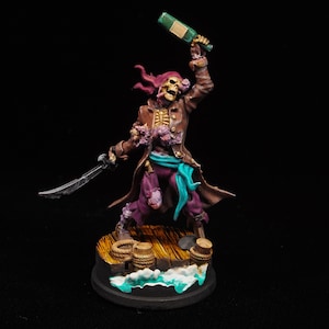 Pro målad odöd piratminiatyr med flaska och sabel | DnD Pathfinder skelettkapten | Spökskeppsboss eller krogspekterminiatyr
