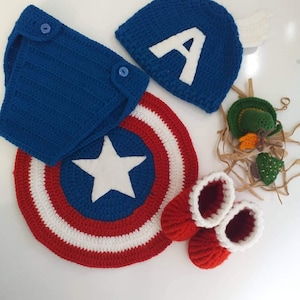 Captain America costume.captain America hat an shield.0/9 Moon photo shoot.4 piece set. Halloween. hand knitting, newborn captain America