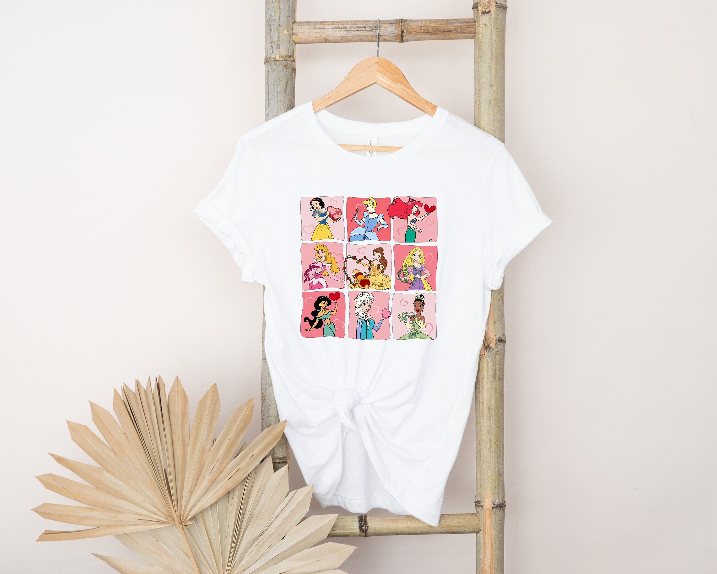Discover Retro Disney Prinzessin Valentine T-Shirt