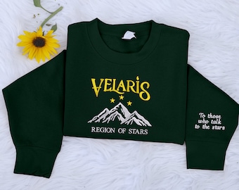 Velaris geborduurd sweatshirt, bergregio van sterrenlicht geborduurde trui, esthetische avontuurlijke bergliefhebber trui, CustomiseUKStore