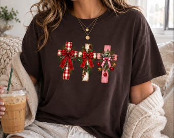 Christian Christmas Shirt, Festive Brushstroke Cross Trio Shirt, Preppy Christmas Coquette Tops, Religious Holiday Tee, Christmas Faith Gift