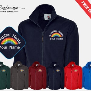 Chaqueta de vellón con cremallera completa bordada con arco iris, chaqueta de enfermera estudiantil con monograma personalizado, uniforme médico nacional para trabajadores de la salud, regalos de enfermera