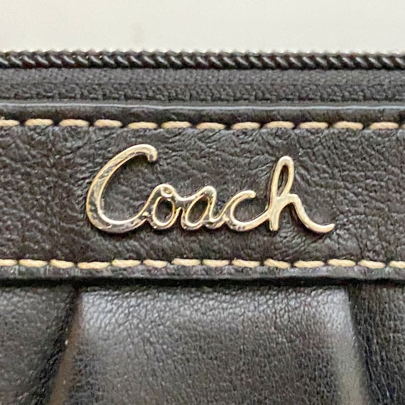 Genuine Vintage Leather Coach Black Wristlet - image 4