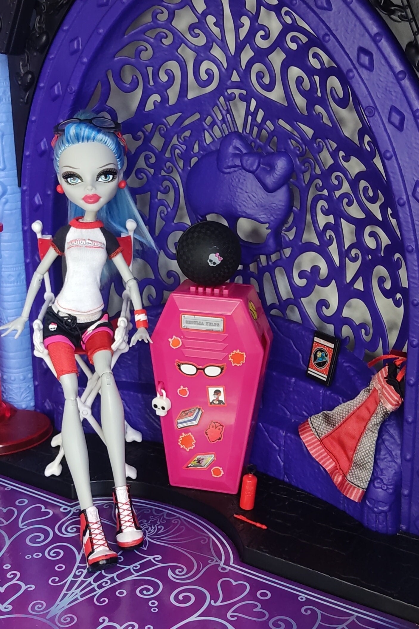 Monster High Dead Tired Ghoulia Yelps Doll : : Toys