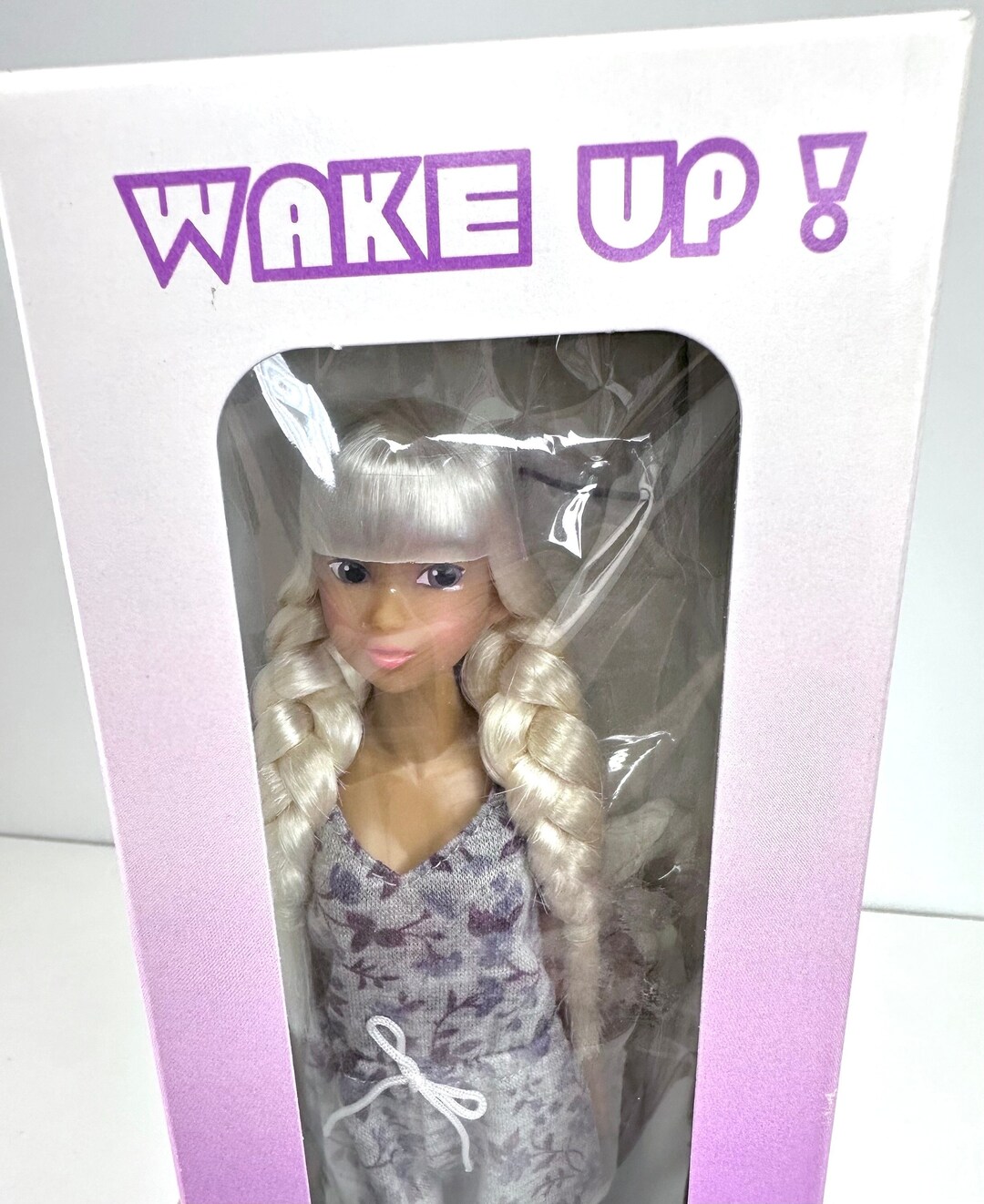 Poupée Sekiguchi Momoko - Poupée Articulée (BJD) 28cm - Cheveux Bruns - Avec Accessoires - Neuve