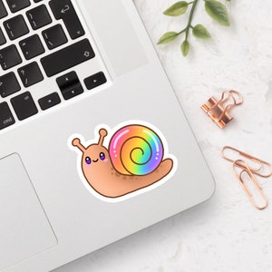Caracol arcoíris - Adhesivo de vinilo de 2" - Adhesivo de vinilo bonito / Adhesivo estético kawaii / Caracol caprichoso / Molusco feliz / Lento y constante
