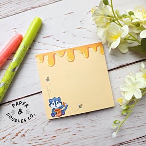 Honey Bees - 3x3 cute sticky notes - 50 pages - Kawaii aesthetic | Post-it Notes | Cute Stationery | Memo Pad | Take Notes | To Do List