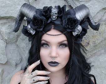 Goth Dödskallehornskrona: Svart Halloween-huvudbonad