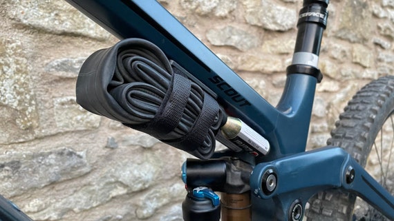 Support de kit de réparation de crevaison de vélo Pour vélo de route, VTT  VTT ou trajet quotidien Accessoire de cyclisme imprimé en 3D et cadeau de  cyclisme parfait -  France