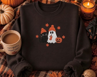 Sudadera bordada de fantasma de café y gato calabaza / Sudadera de cuello redondo con estampado de café para Halloween / Sudadera acogedora de fantasma para otoño / Regalo para amantes del café / Camiseta de otoño