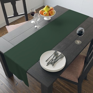 Camino de mesa verde bosque liso / Camino de mesa minimalista de algodón y poliéster / Decoración de comedor estilo casa de campo / Decoración de mesa de boda / Camino de mesa verde oscuro Polyester