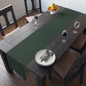 Camino de mesa verde bosque liso / Camino de mesa minimalista de algodón y poliéster / Decoración de comedor estilo casa de campo / Decoración de mesa de boda / Camino de mesa verde oscuro imagen 12