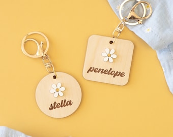 3D Custom Name Flower Keychain | Personalized Wooden Customized Name Tag, Birthday Gift, Diaper Bag Backpack Tag,Retro Daisy Floral Keychain
