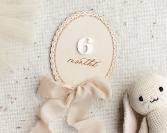 Wooden Lace Ribbon Bow Interchangeable Milestone Cards | Personalize Custom Name, Baby Monthly Milestone Marker, Nursery, Baby Shower Gift