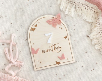 Wooden Butterfly Interchangeable Milestone Cards | Personalize Custom Name | Baby Monthly Milestone Marker | Nursery Decor, Baby Shower Gift