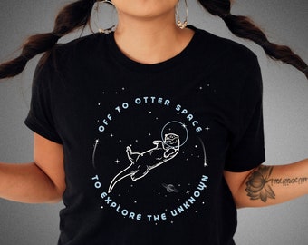 Sea Otter Shirt Otter Astronaut Tshirt Outerspace T Shirt Explore Space T-Shirt Space Traveler Tee Shirt Sea Otter Lover Gifts Funny Mens T