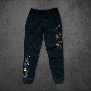 LUXURY ORGANIC Sweat Pants Unisex Sweatpants Graphic Sweatpants Women Statement Pants Fleece Sweatpant Pressed Flowers Sweatpants Floral