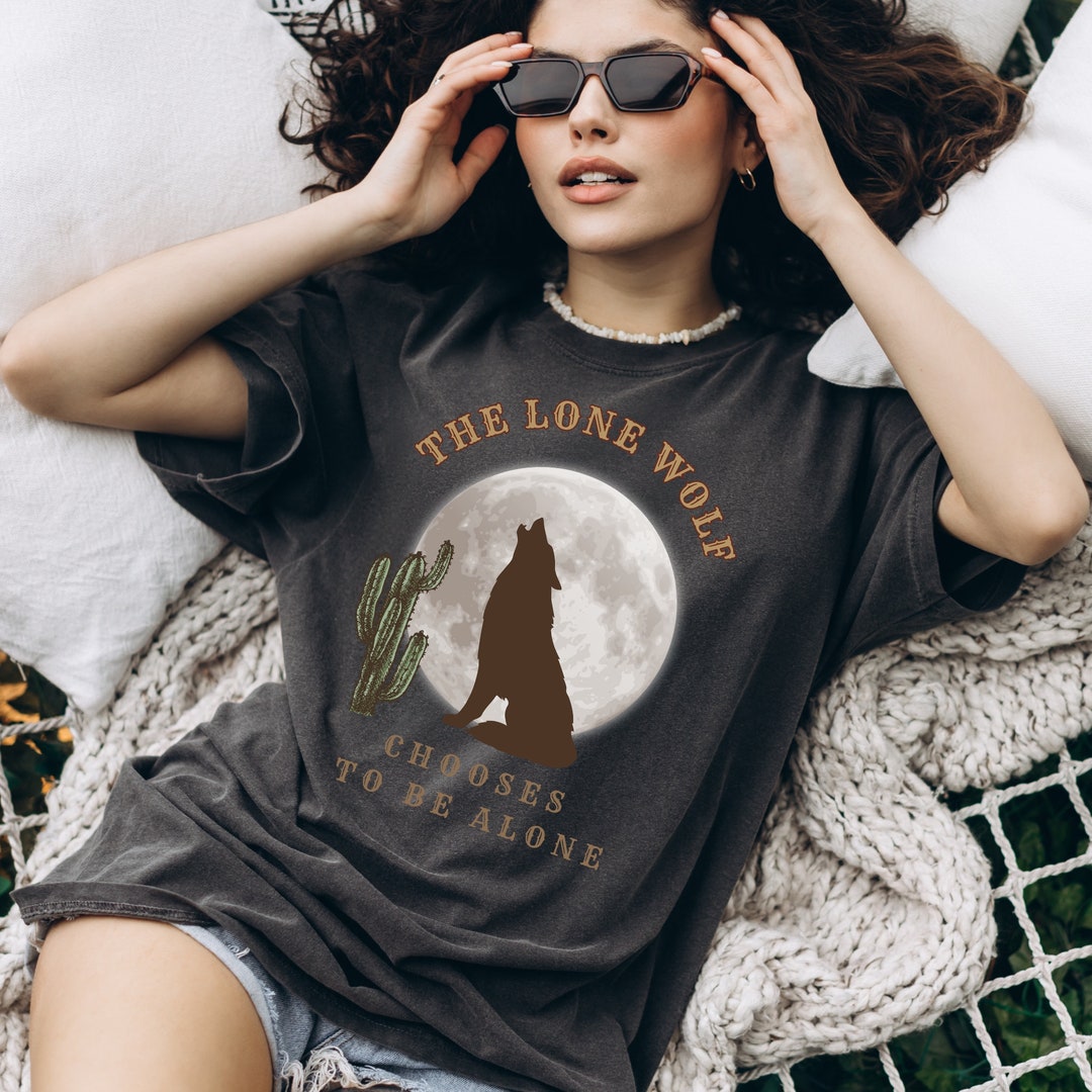 Lone Wolf Shirt COMFORT COLORS® Tee Shirt Howling Wolf Tshirt - Etsy
