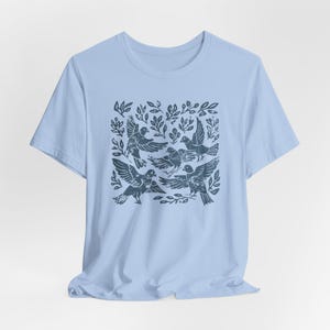 Pigeon Shirt Linocut Shirt Linocut Birds Amongst the Foliage Tshirt Pigeon Lover Gift immagine 5