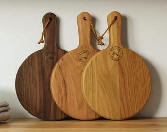 Small Round Cutting Board with Handle